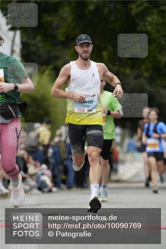 30.08.2026 - Blankeneser Heldenlauf Patografie http://msf.ph/oto/10090769 30.08.2026 12:03:37 Ziel 2172, 2281, 2444, 2460, 2767, 2768, 4185 meine-sportfotos.de