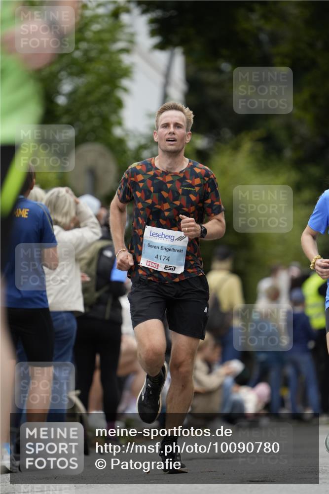 30.08.2026 - Blankeneser Heldenlauf Patografie http://msf.ph/oto/10090780 30.08.2026 12:03:44 Ziel 2444, 2460, 2682, 4174, 4185 meine-sportfotos.de