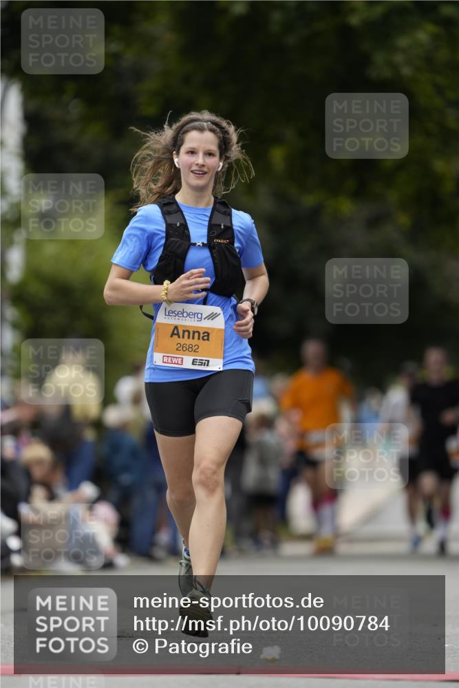 30.08.2026 - Blankeneser Heldenlauf Patografie http://msf.ph/oto/10090784 30.08.2026 12:03:45 Ziel 2444, 2460, 2682, 4174, 4185 meine-sportfotos.de