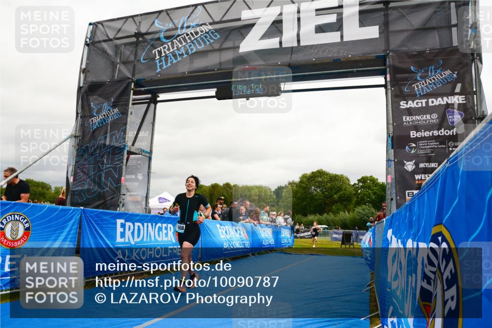 30.08.2026 - Elbe Triathlon Hamburg LAZAROV Photography http://msf.ph/oto/10090787 30.08.2026 12:56:59 Ziel 1608, 1832, 1858 meine-sportfotos.de
