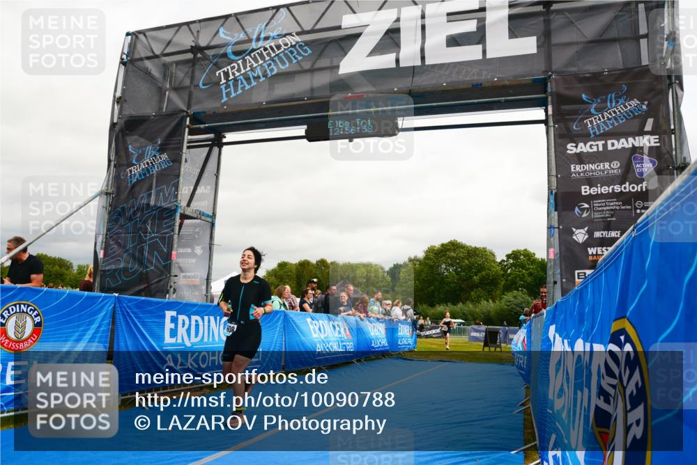 30.08.2026 - Elbe Triathlon Hamburg LAZAROV Photography http://msf.ph/oto/10090788 30.08.2026 12:56:59 Ziel 1608, 1832, 1858 meine-sportfotos.de