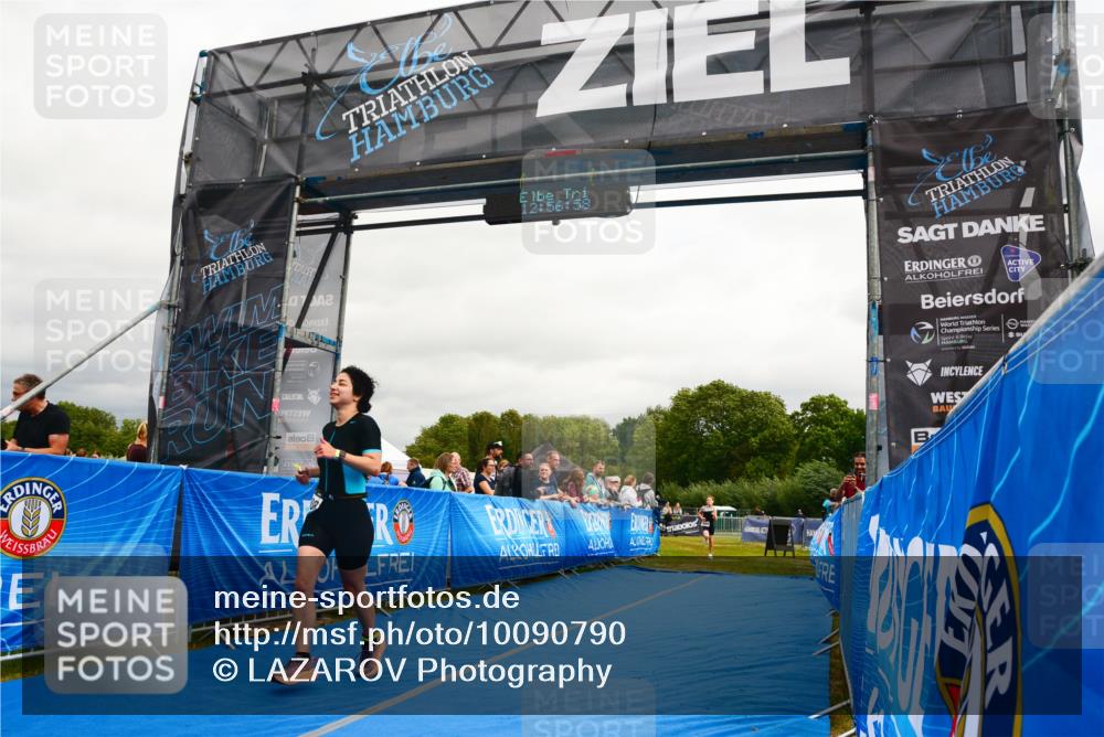 30.08.2026 - Elbe Triathlon Hamburg LAZAROV Photography http://msf.ph/oto/10090790 30.08.2026 12:56:59 Ziel 1608, 1832, 1858 meine-sportfotos.de