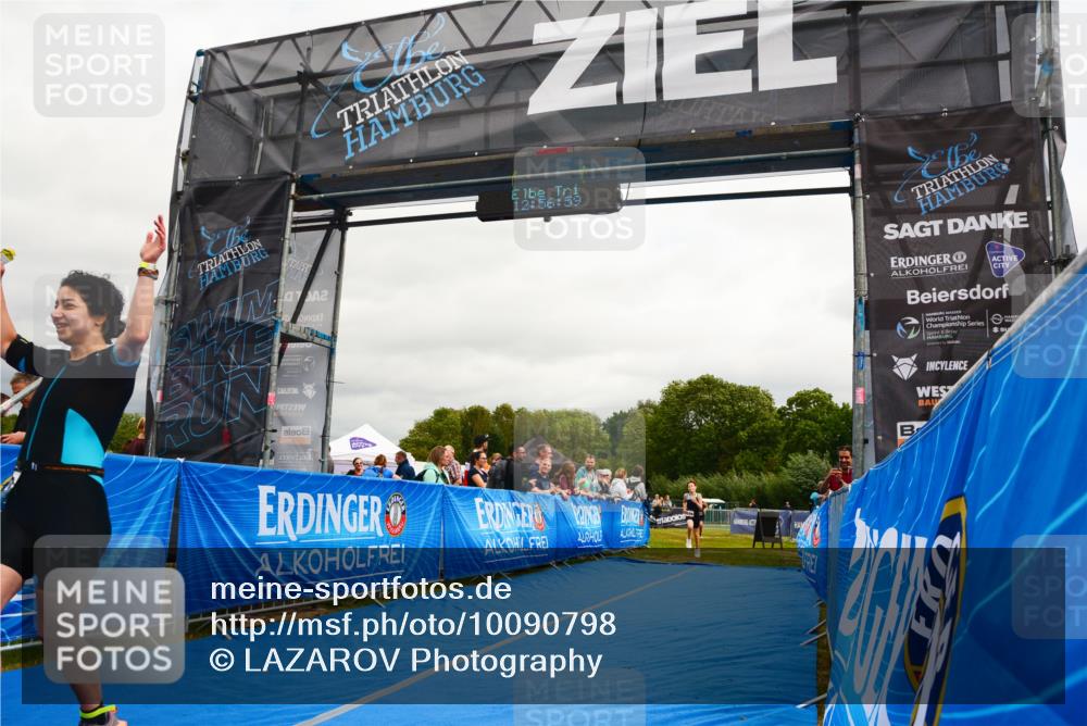 30.08.2026 - Elbe Triathlon Hamburg LAZAROV Photography http://msf.ph/oto/10090798 30.08.2026 12:57:00 Ziel 1608, 1832, 1858 meine-sportfotos.de