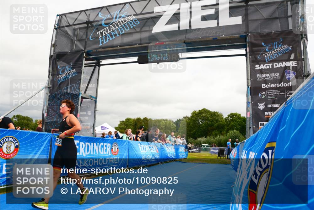 30.08.2026 - Elbe Triathlon Hamburg LAZAROV Photography http://msf.ph/oto/10090825 30.08.2026 12:57:07 Ziel 1858 meine-sportfotos.de