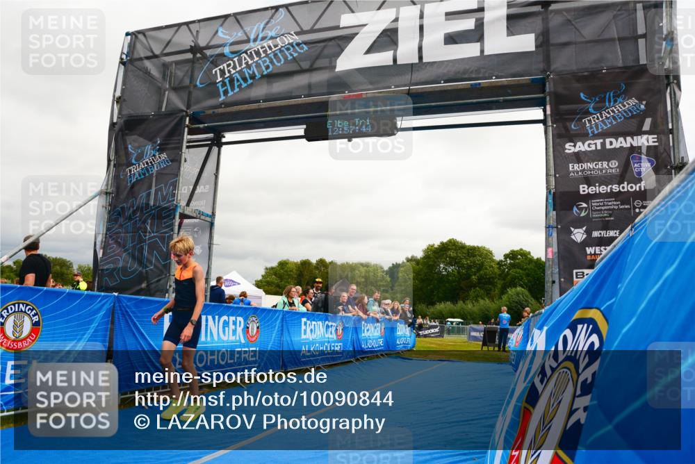 30.08.2026 - Elbe Triathlon Hamburg LAZAROV Photography http://msf.ph/oto/10090844 30.08.2026 12:57:44 Ziel 1792 meine-sportfotos.de