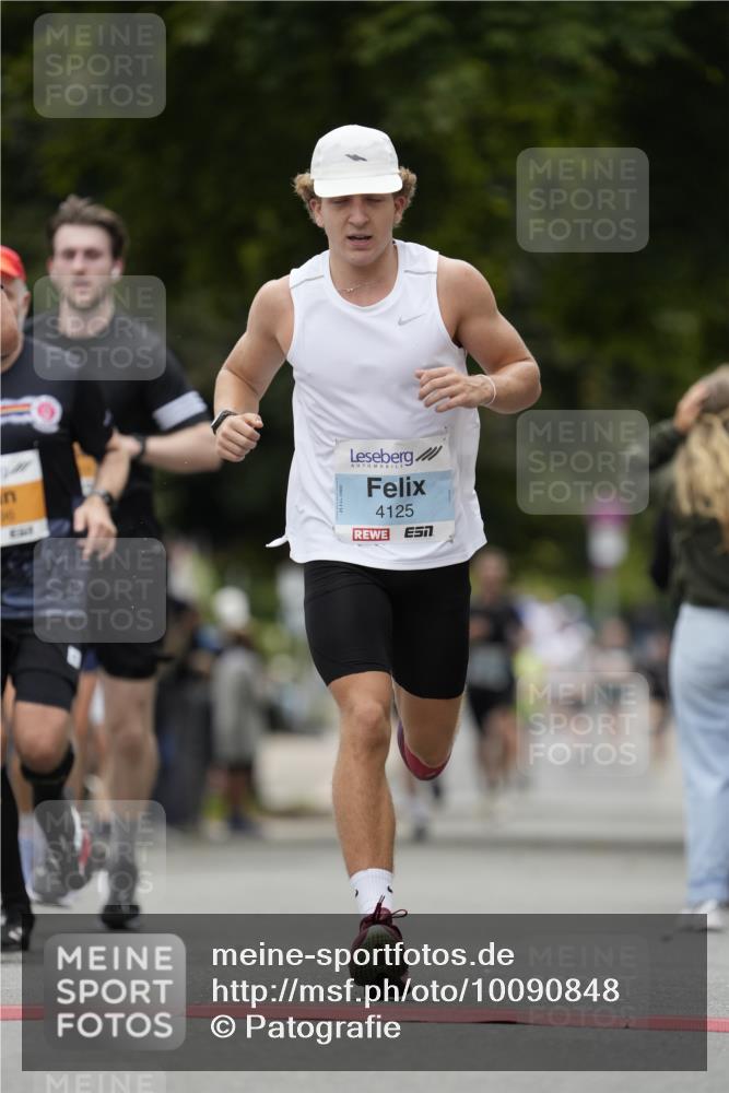 30.08.2026 - Blankeneser Heldenlauf Patografie http://msf.ph/oto/10090848 30.08.2026 12:04:25 Ziel 2196, 2285, 2683, 2766, 2811, 2829, 4125 meine-sportfotos.de