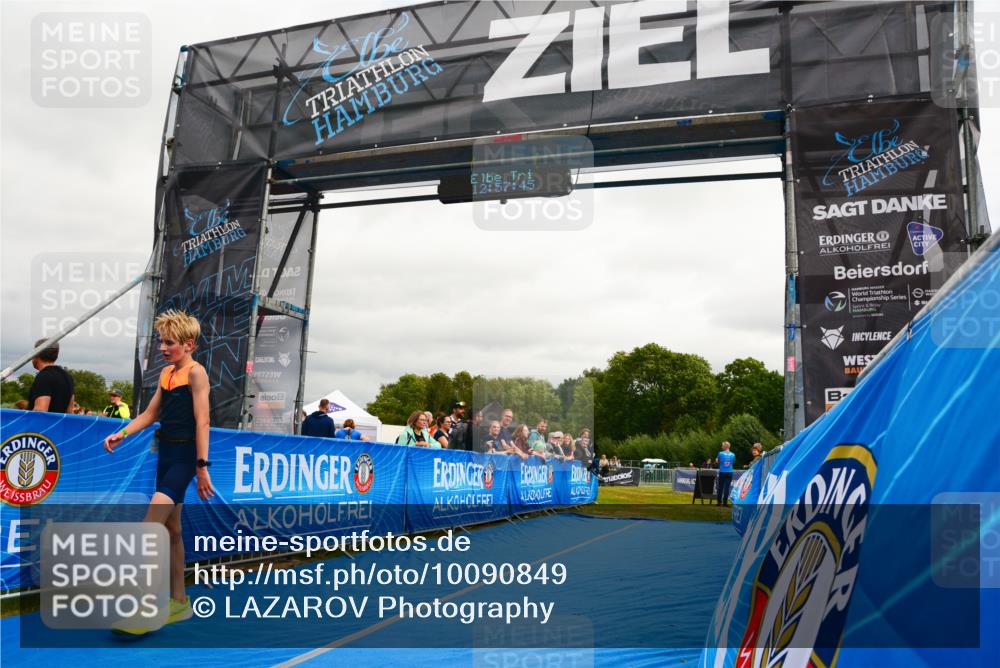 30.08.2026 - Elbe Triathlon Hamburg LAZAROV Photography http://msf.ph/oto/10090849 30.08.2026 12:57:45 Ziel 1792 meine-sportfotos.de