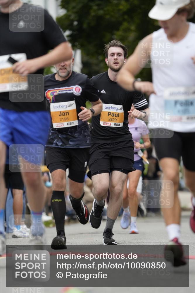30.08.2026 - Blankeneser Heldenlauf Patografie http://msf.ph/oto/10090850 30.08.2026 12:04:27 Ziel 2196, 2285, 2683, 2766, 2795, 2811, 2829, 4125 meine-sportfotos.de