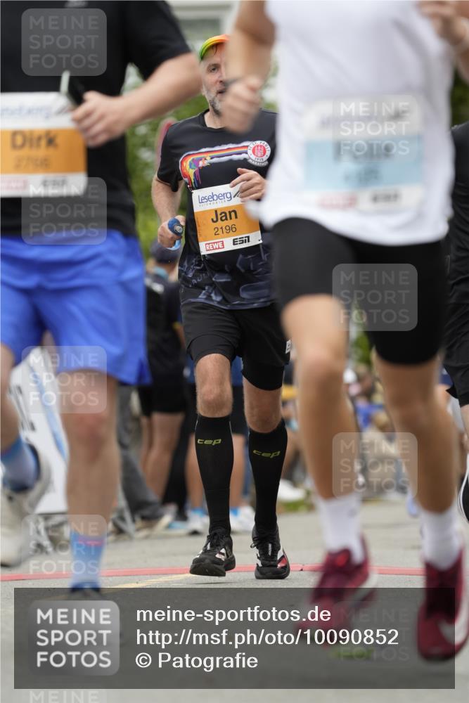 30.08.2026 - Blankeneser Heldenlauf Patografie http://msf.ph/oto/10090852 30.08.2026 12:04:28 Ziel 2196, 2285, 2766, 2795, 2811, 2829, 4125 meine-sportfotos.de