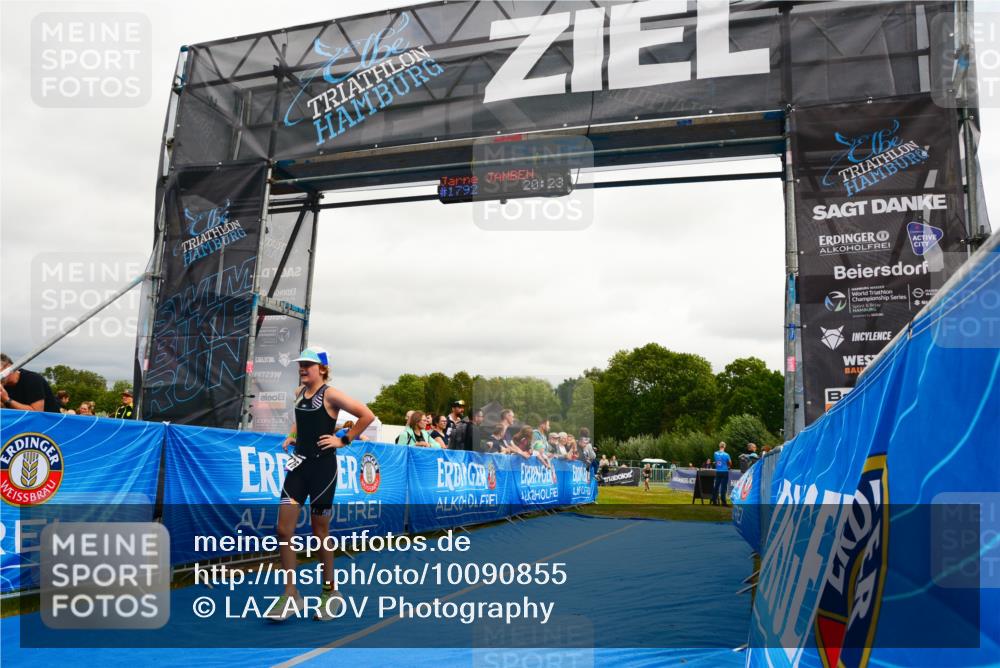 30.08.2026 - Elbe Triathlon Hamburg LAZAROV Photography http://msf.ph/oto/10090855 30.08.2026 12:57:59 Ziel 1776 meine-sportfotos.de