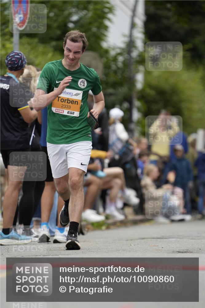 30.08.2026 - Blankeneser Heldenlauf Patografie http://msf.ph/oto/10090860 30.08.2026 12:04:32 Ziel 2196, 2333, 2766, 2795, 2811, 2829, 4125 meine-sportfotos.de