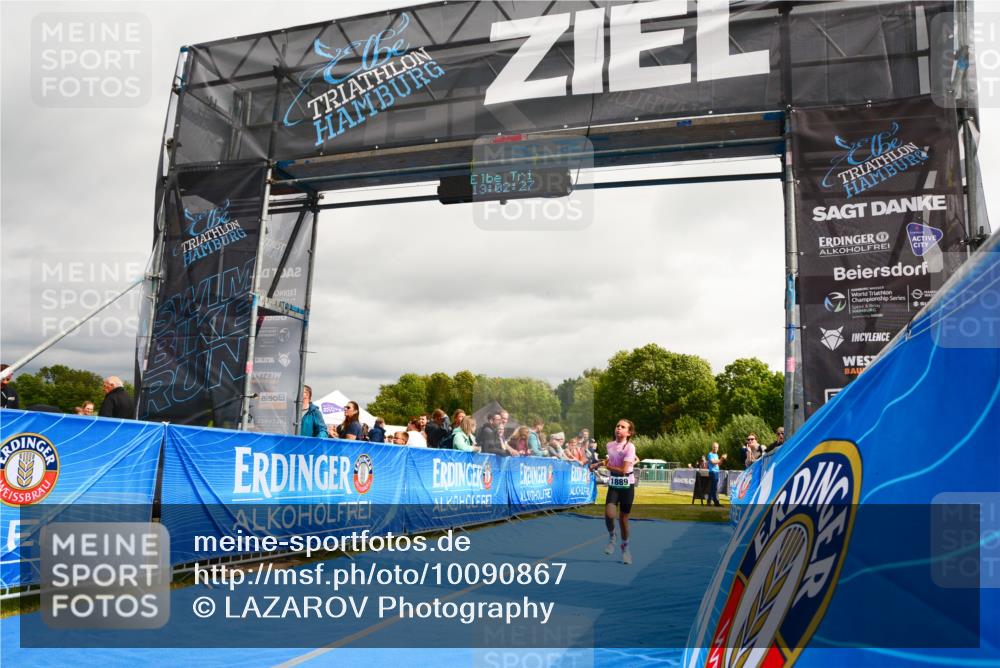 30.08.2026 - Elbe Triathlon Hamburg LAZAROV Photography http://msf.ph/oto/10090867 30.08.2026 13:02:28 Ziel 1797, 1820, 1889 meine-sportfotos.de