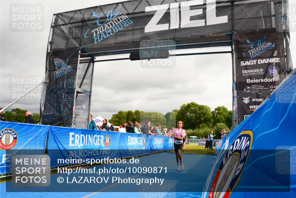 30.08.2026 - Elbe Triathlon Hamburg LAZAROV Photography http://msf.ph/oto/10090871 30.08.2026 13:02:28 Ziel 1797, 1820, 1889 meine-sportfotos.de