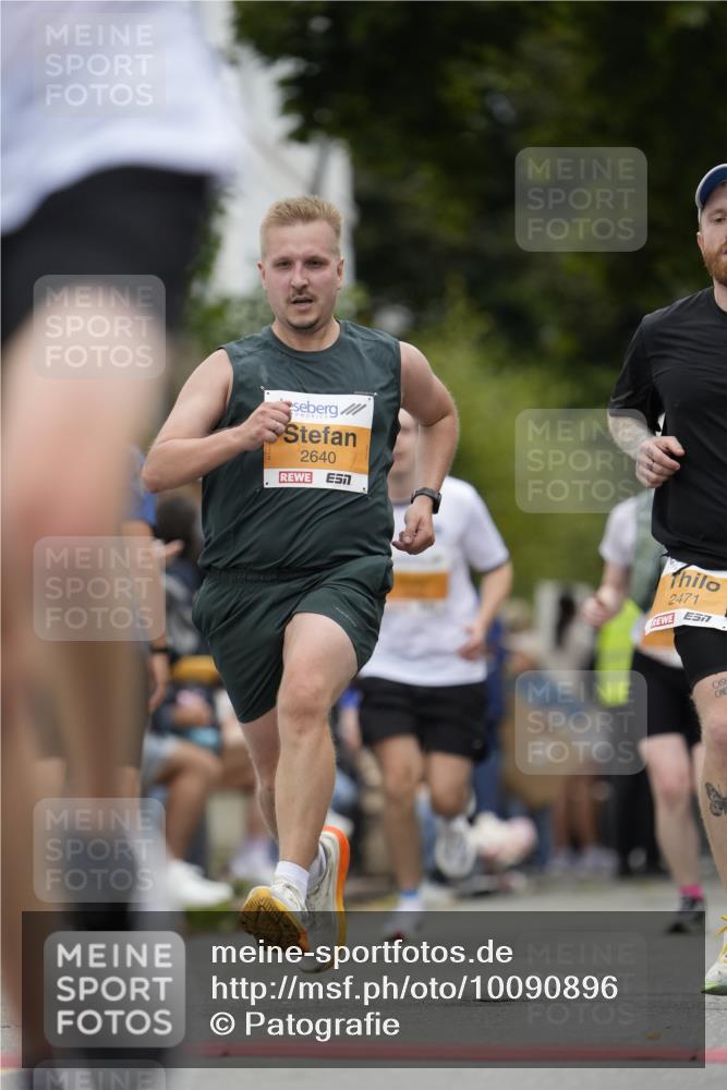 30.08.2026 - Blankeneser Heldenlauf Patografie http://msf.ph/oto/10090896 30.08.2026 12:05:01 Ziel 2039, 2471, 2640, 4382 meine-sportfotos.de