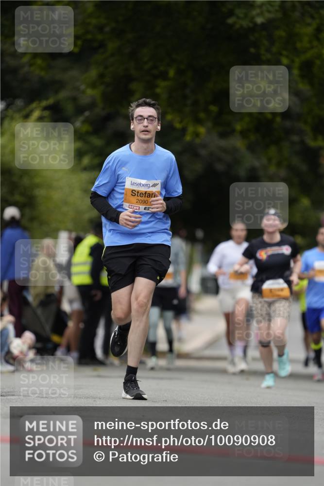 30.08.2026 - Blankeneser Heldenlauf Patografie http://msf.ph/oto/10090908 30.08.2026 12:05:17 Ziel 2090 meine-sportfotos.de