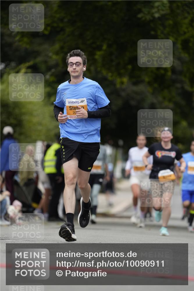 30.08.2026 - Blankeneser Heldenlauf Patografie http://msf.ph/oto/10090911 30.08.2026 12:05:18 Ziel 2090 meine-sportfotos.de