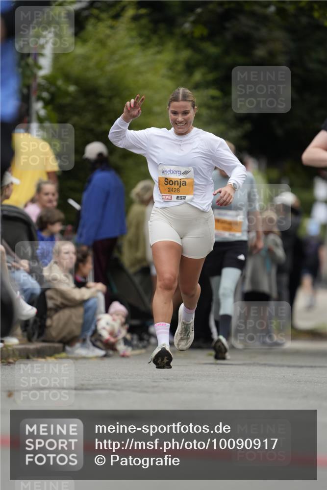 30.08.2026 - Blankeneser Heldenlauf Patografie http://msf.ph/oto/10090917 30.08.2026 12:05:21 Ziel 2090 meine-sportfotos.de