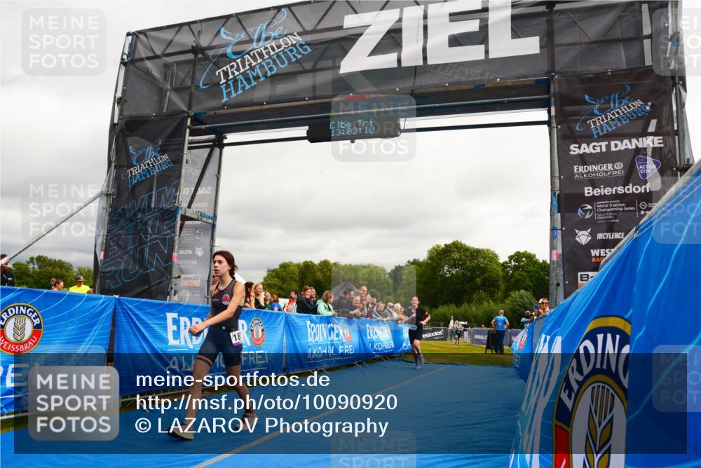 30.08.2026 - Elbe Triathlon Hamburg LAZAROV Photography http://msf.ph/oto/10090920 30.08.2026 13:03:11 Ziel 1808, 1883 meine-sportfotos.de