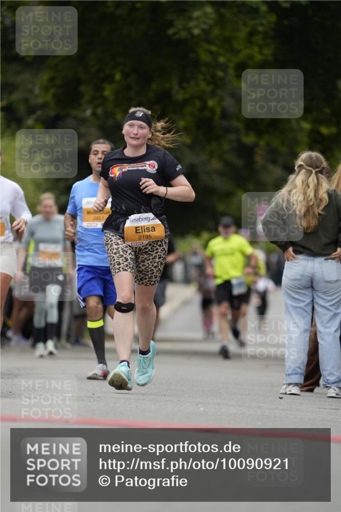 30.08.2026 - Blankeneser Heldenlauf Patografie http://msf.ph/oto/10090921 30.08.2026 12:05:23 Ziel 2090, 2195, 2428, 2951 meine-sportfotos.de
