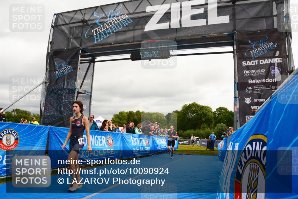 30.08.2026 - Elbe Triathlon Hamburg LAZAROV Photography http://msf.ph/oto/10090924 30.08.2026 13:03:11 Ziel 1808, 1883 meine-sportfotos.de