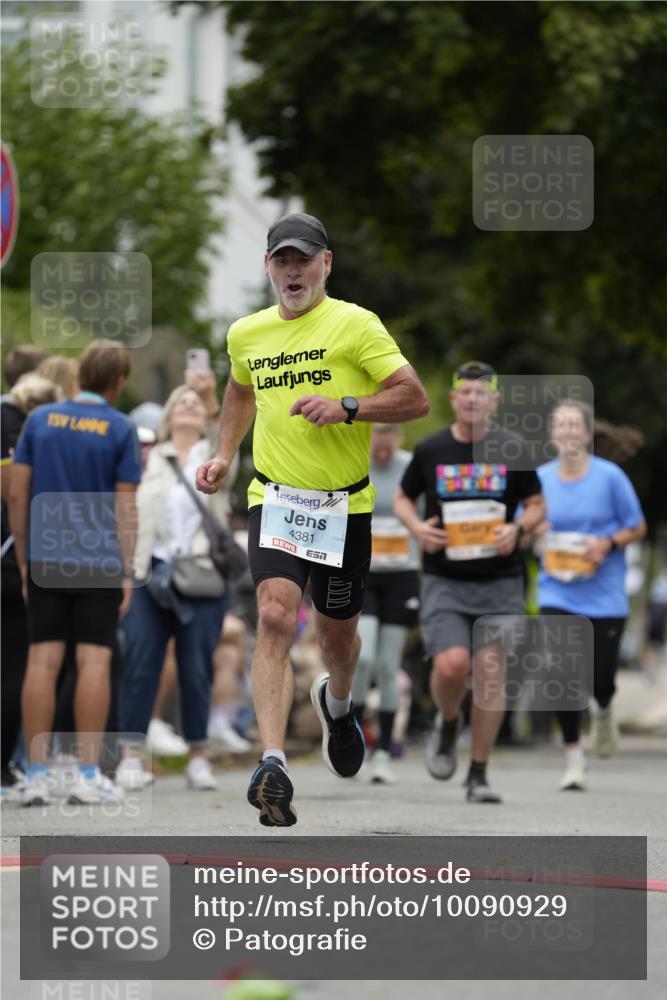 30.08.2026 - Blankeneser Heldenlauf Patografie http://msf.ph/oto/10090929 30.08.2026 12:05:31 Ziel 2195, 2428, 2831, 2951, 4381 meine-sportfotos.de