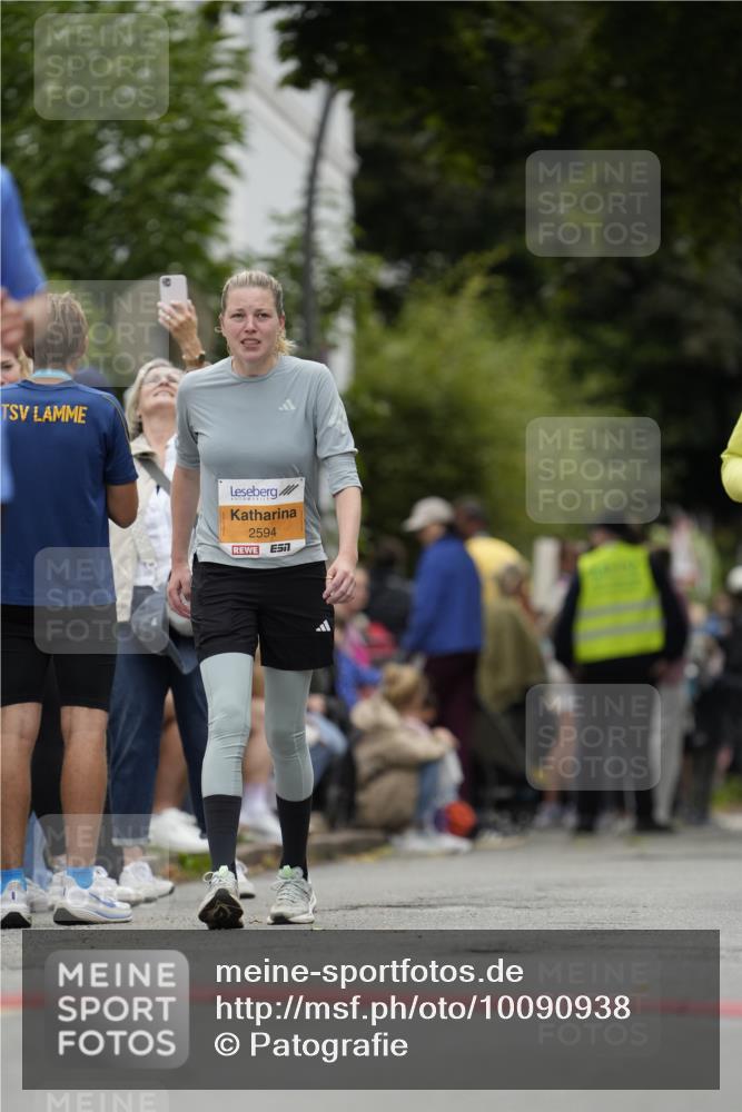 30.08.2026 - Blankeneser Heldenlauf Patografie http://msf.ph/oto/10090938 30.08.2026 12:05:37 Ziel 2813, 2824, 2831, 4381 meine-sportfotos.de