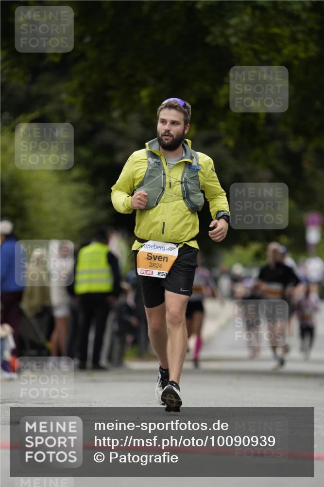 30.08.2026 - Blankeneser Heldenlauf Patografie http://msf.ph/oto/10090939 30.08.2026 12:05:38 Ziel 2813, 2824, 2831, 4381 meine-sportfotos.de