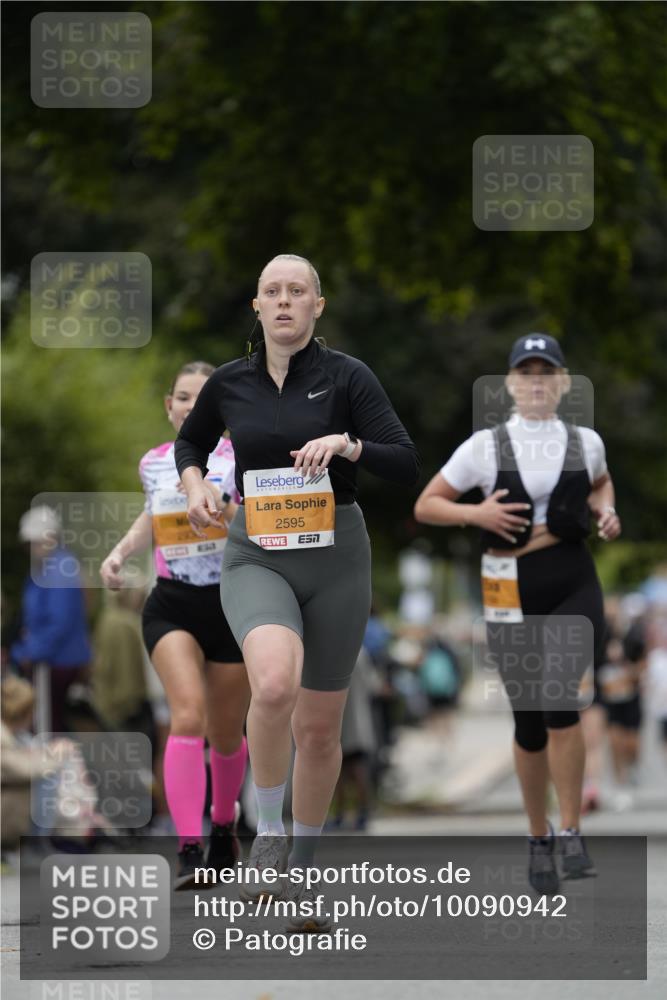 30.08.2026 - Blankeneser Heldenlauf Patografie http://msf.ph/oto/10090942 30.08.2026 12:05:49 Ziel 2594, 2595, 2824, 2936 meine-sportfotos.de