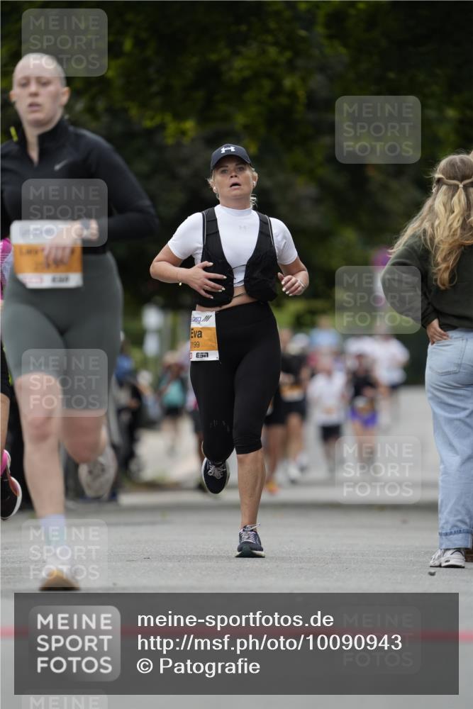 30.08.2026 - Blankeneser Heldenlauf Patografie http://msf.ph/oto/10090943 30.08.2026 12:05:50 Ziel 2199, 2594, 2595, 2936 meine-sportfotos.de