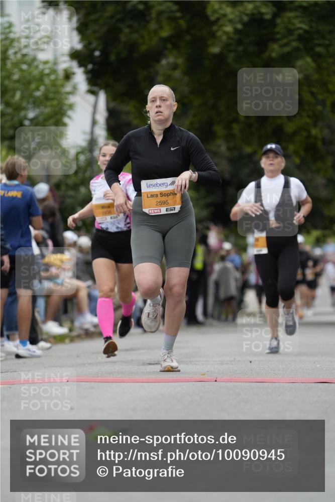 30.08.2026 - Blankeneser Heldenlauf Patografie http://msf.ph/oto/10090945 30.08.2026 12:05:51 Ziel 2199, 2594, 2595, 2936 meine-sportfotos.de