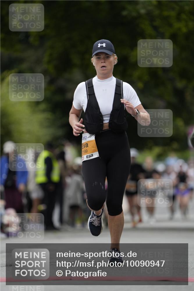 30.08.2026 - Blankeneser Heldenlauf Patografie http://msf.ph/oto/10090947 30.08.2026 12:05:53 Ziel 2199, 2595, 2936 meine-sportfotos.de