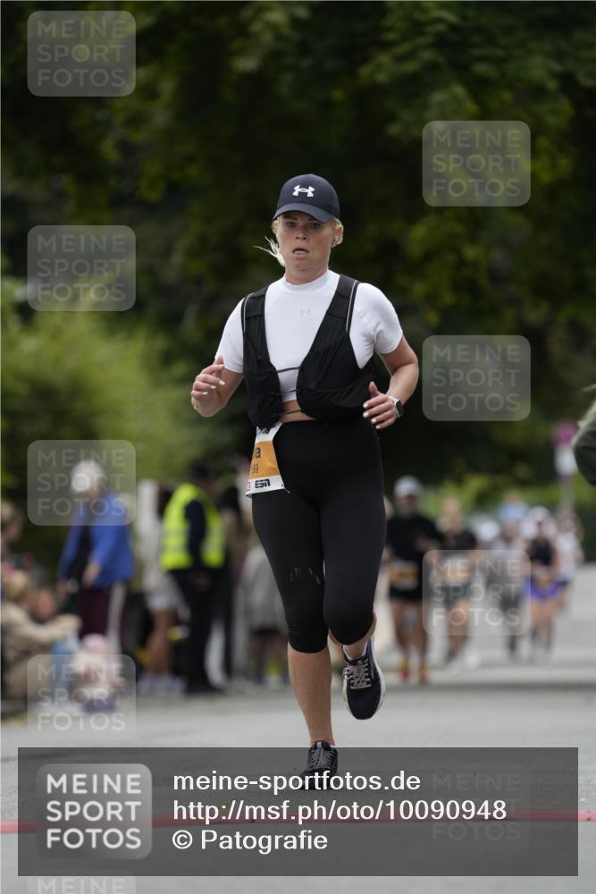 30.08.2026 - Blankeneser Heldenlauf Patografie http://msf.ph/oto/10090948 30.08.2026 12:05:54 Ziel 2199, 2595, 2936 meine-sportfotos.de