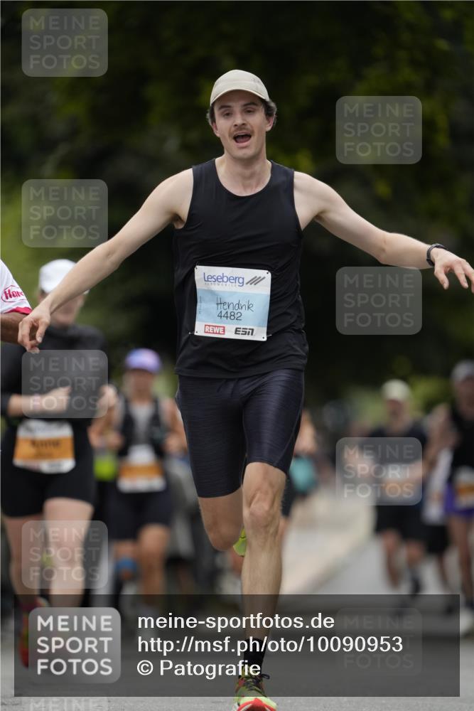 30.08.2026 - Blankeneser Heldenlauf Patografie http://msf.ph/oto/10090953 30.08.2026 12:06:03 Ziel 2174, 4482 meine-sportfotos.de