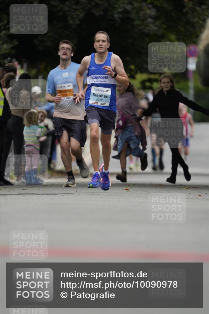 30.08.2026 - Blankeneser Heldenlauf Patografie http://msf.ph/oto/10090978 30.08.2026 12:06:31 Ziel 2136, 2370, 2425, 2744, 4157 meine-sportfotos.de