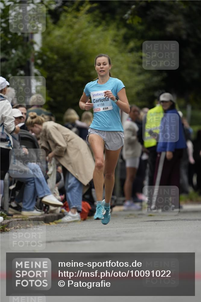 30.08.2026 - Blankeneser Heldenlauf Patografie http://msf.ph/oto/10091022 30.08.2026 12:07:51 Ziel 2334, 2521 meine-sportfotos.de