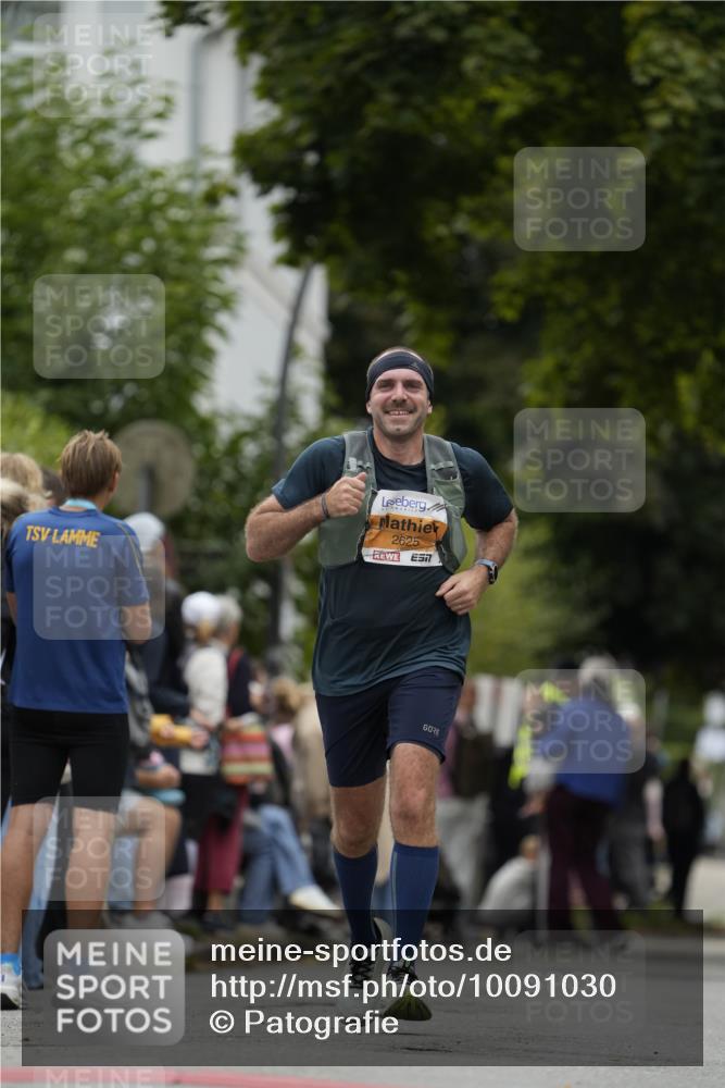 30.08.2026 - Blankeneser Heldenlauf Patografie http://msf.ph/oto/10091030 30.08.2026 12:08:06 Ziel 2037, 2625 meine-sportfotos.de