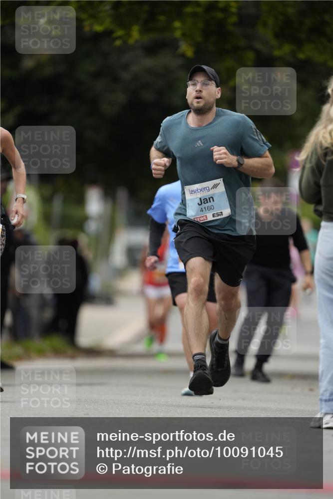 30.08.2026 - Blankeneser Heldenlauf Patografie http://msf.ph/oto/10091045 30.08.2026 12:08:32 Ziel 2659, 2792, 4160 meine-sportfotos.de