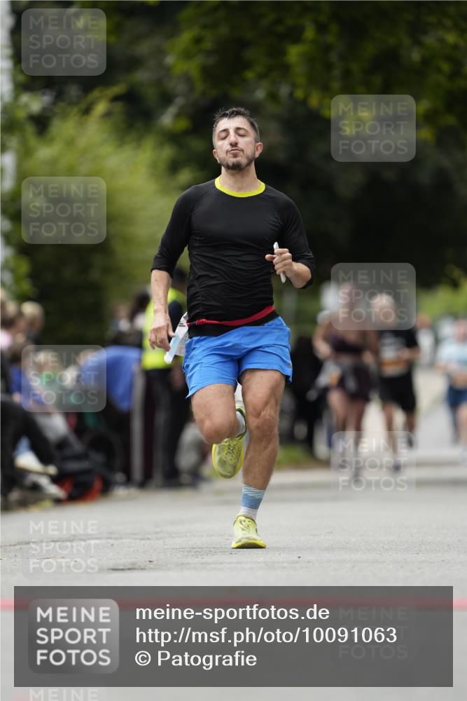 30.08.2026 - Blankeneser Heldenlauf Patografie http://msf.ph/oto/10091063 30.08.2026 12:08:57 Ziel 2304, 2464, 2637, 4476 meine-sportfotos.de