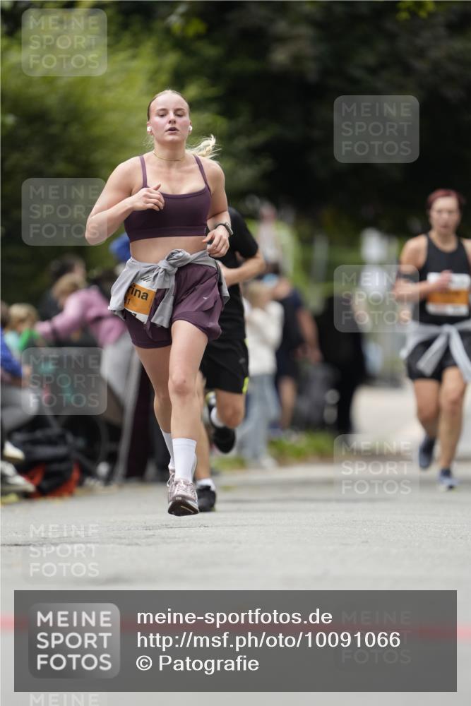 30.08.2026 - Blankeneser Heldenlauf Patografie http://msf.ph/oto/10091066 30.08.2026 12:09:05 Ziel 4476 meine-sportfotos.de