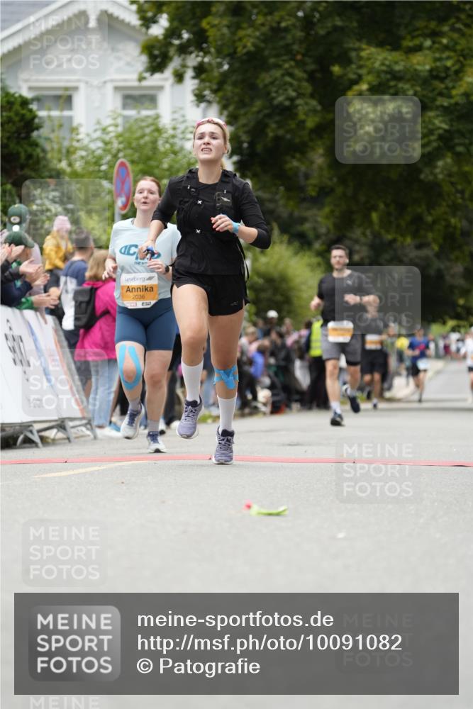 30.08.2026 - Blankeneser Heldenlauf Patografie http://msf.ph/oto/10091082 30.08.2026 12:09:24 Ziel 2036, 2076, 2077, 2157, 2422 meine-sportfotos.de