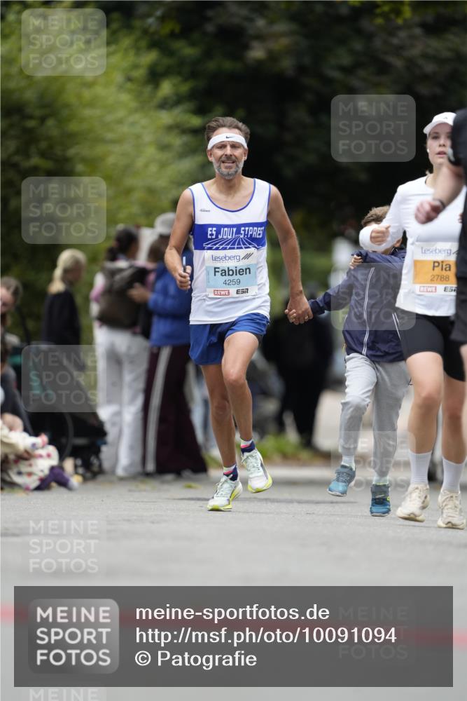 30.08.2026 - Blankeneser Heldenlauf Patografie http://msf.ph/oto/10091094 30.08.2026 12:09:37 Ziel 2055, 2096, 4473 meine-sportfotos.de