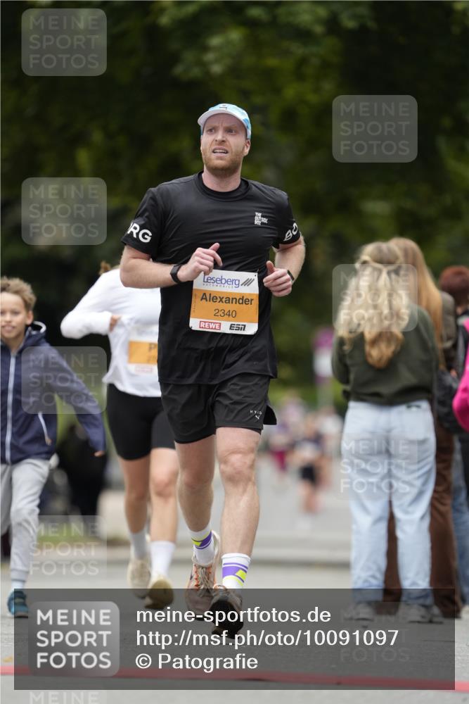 30.08.2026 - Blankeneser Heldenlauf Patografie http://msf.ph/oto/10091097 30.08.2026 12:09:40 Ziel 2096, 2340, 2788, 4259, 4473 meine-sportfotos.de