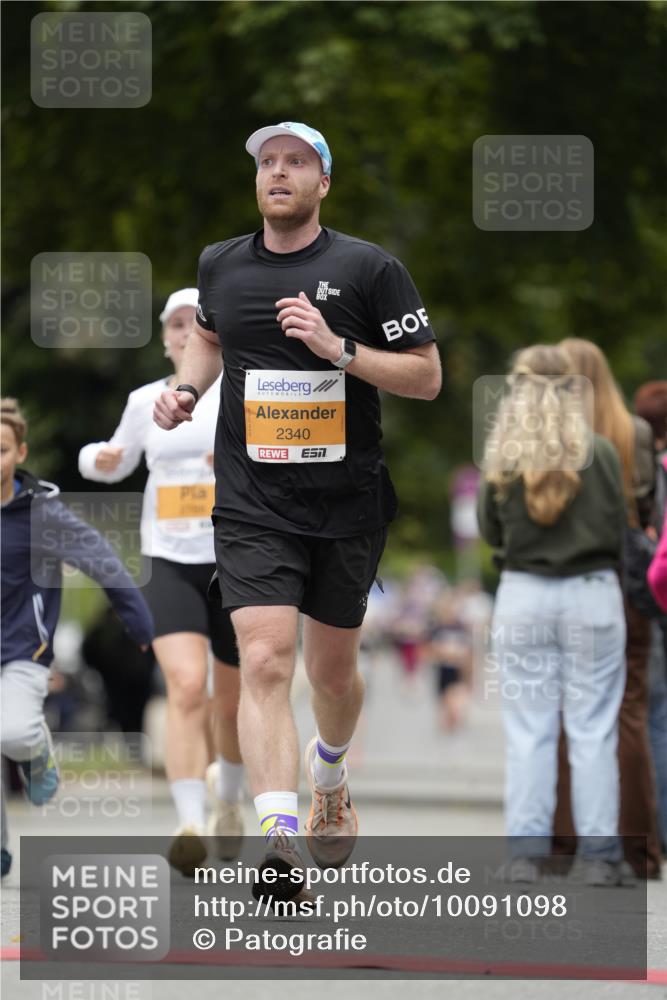 30.08.2026 - Blankeneser Heldenlauf Patografie http://msf.ph/oto/10091098 30.08.2026 12:09:41 Ziel 2096, 2340, 2788, 4259, 4473 meine-sportfotos.de