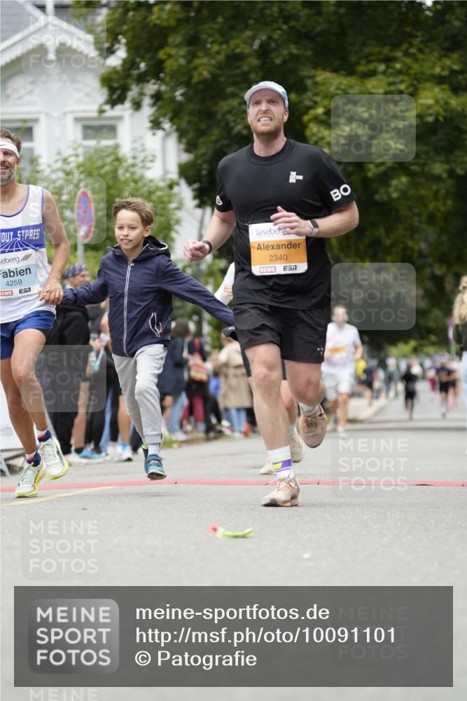 30.08.2026 - Blankeneser Heldenlauf Patografie http://msf.ph/oto/10091101 30.08.2026 12:09:44 Ziel 2096, 2340, 2788, 4259, 4473 meine-sportfotos.de