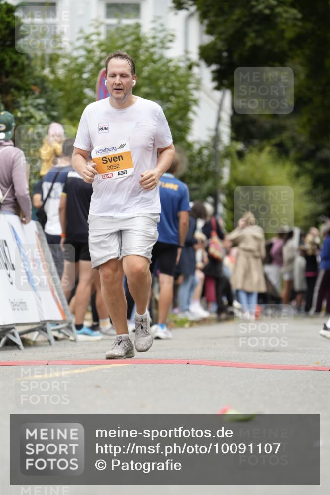 30.08.2026 - Blankeneser Heldenlauf Patografie http://msf.ph/oto/10091107 30.08.2026 12:09:54 Ziel 2052 meine-sportfotos.de