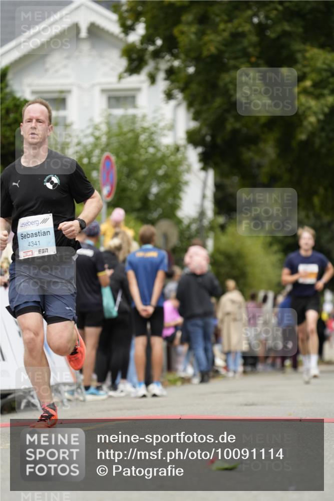 30.08.2026 - Blankeneser Heldenlauf Patografie http://msf.ph/oto/10091114 30.08.2026 12:10:07 Ziel 4341 meine-sportfotos.de