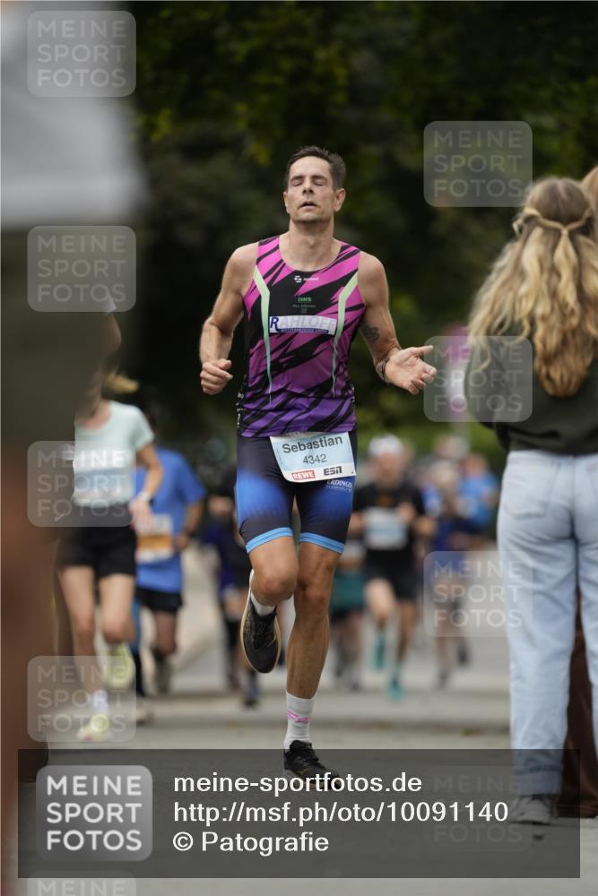30.08.2026 - Blankeneser Heldenlauf Patografie http://msf.ph/oto/10091140 30.08.2026 12:10:40 Ziel 2051, 4127, 4137, 4342, 4367 meine-sportfotos.de