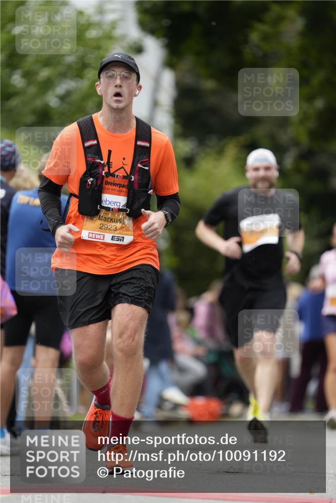 30.08.2026 - Blankeneser Heldenlauf Patografie http://msf.ph/oto/10091192 30.08.2026 12:11:53 Ziel 2562, 2621, 2899, 2923 meine-sportfotos.de