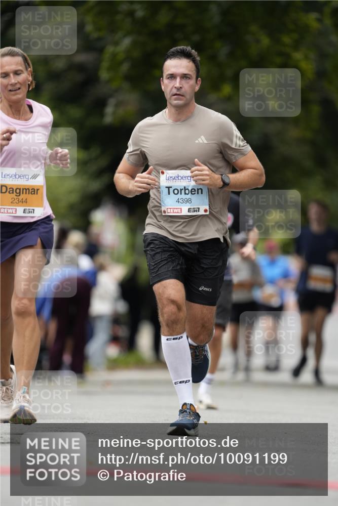 30.08.2026 - Blankeneser Heldenlauf Patografie http://msf.ph/oto/10091199 30.08.2026 12:11:59 Ziel 2344, 2899, 2923, 4345, 4398 meine-sportfotos.de