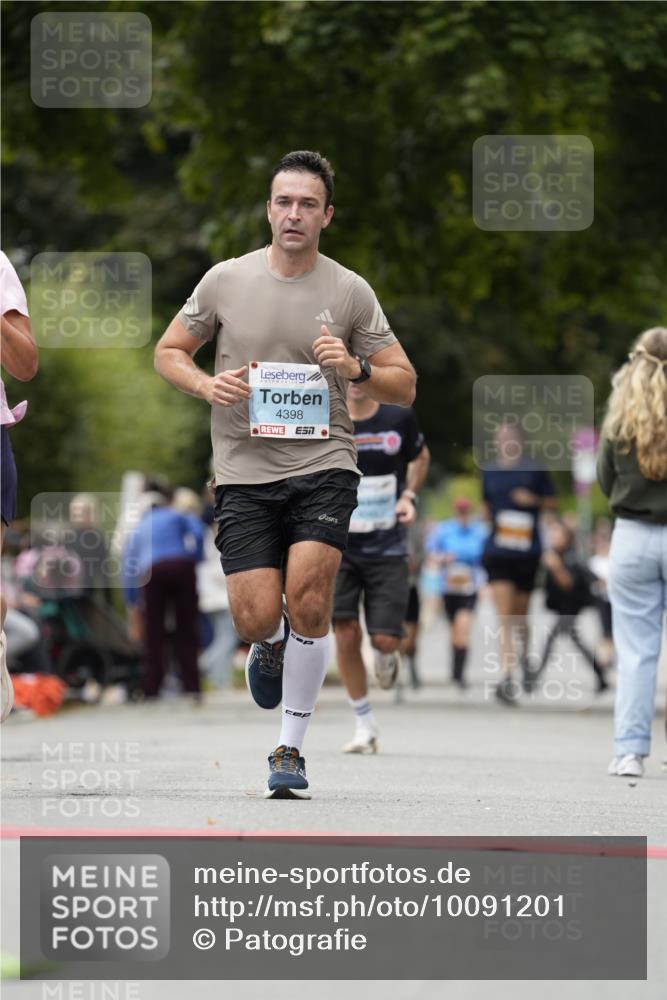 30.08.2026 - Blankeneser Heldenlauf Patografie http://msf.ph/oto/10091201 30.08.2026 12:12:00 Ziel 2344, 2899, 2923, 4345, 4398 meine-sportfotos.de